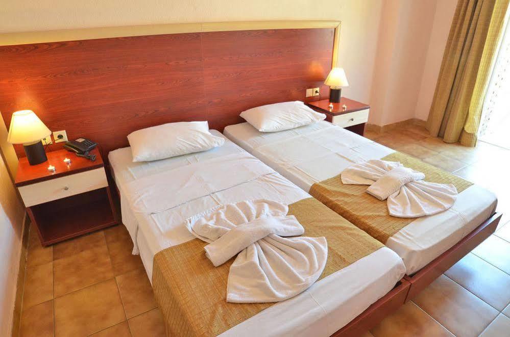 Mavrikos Hotel